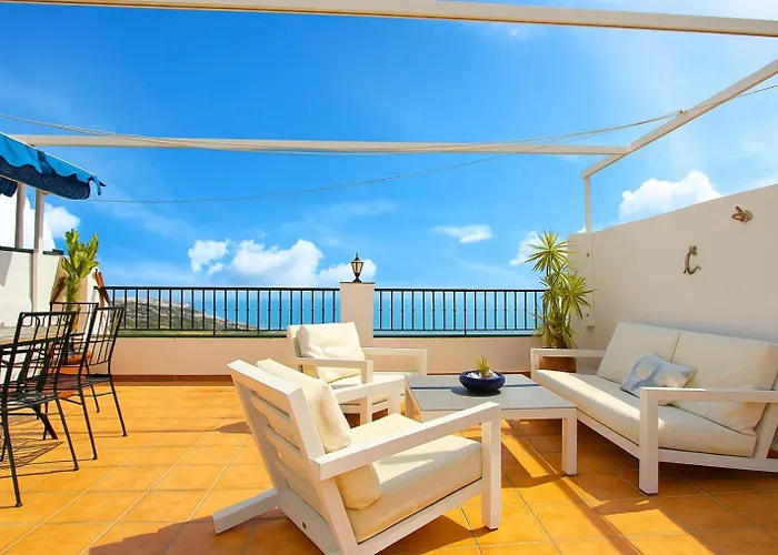 Villa 3 Bed With Stunning View Pc4 Nerja